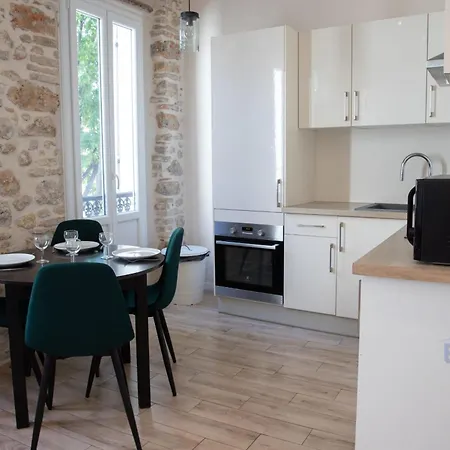 Lägenhet Charming 2-room In The Heart Of Antibes