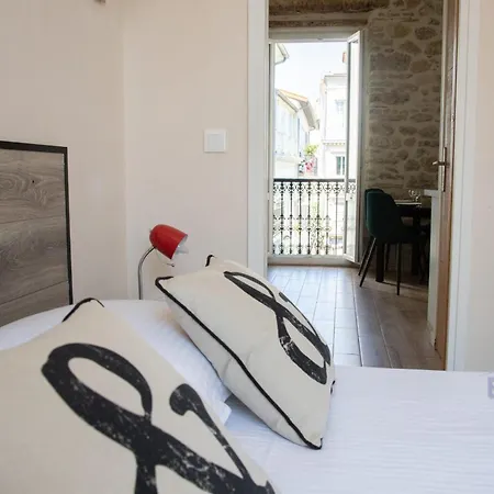 Charming 2-room In The Heart Of Lägenhet Antibes