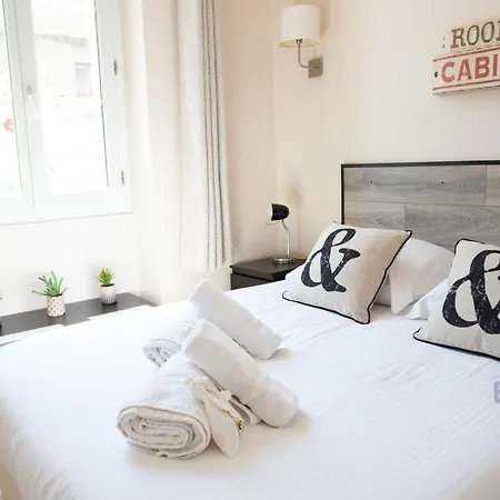 Apartament Bright 1br In The Heart Of Old Place Nationale