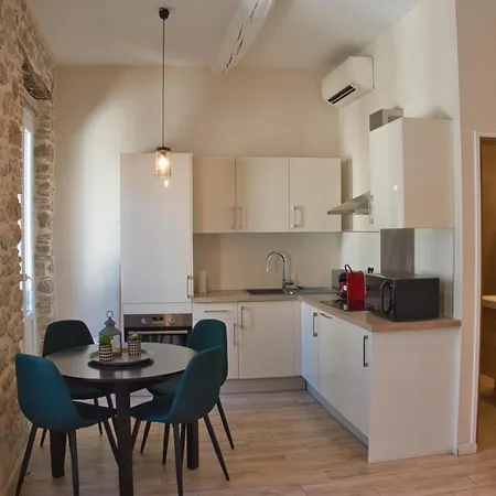 Charming 2-room In The Heart Of *