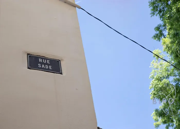 Bright 1br In The Heart Of Old Place Nationale Διαμέρισμα