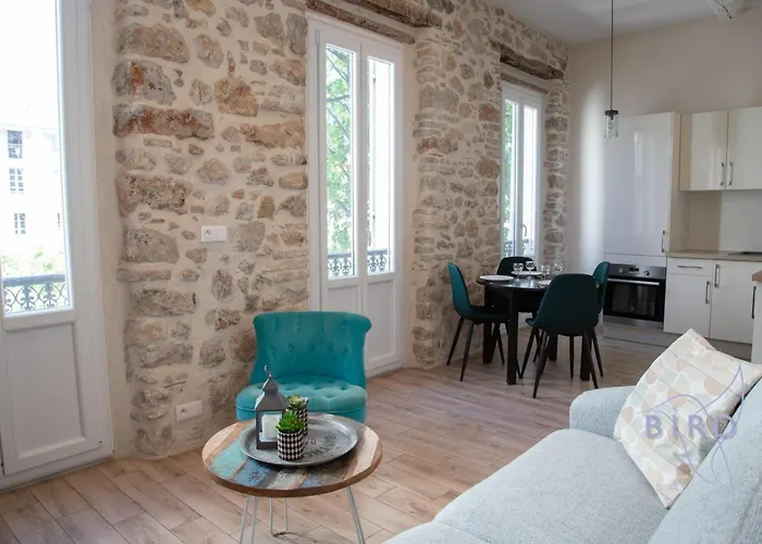 Bright 1br In The Heart Of Old Place Nationale Αντίμπ