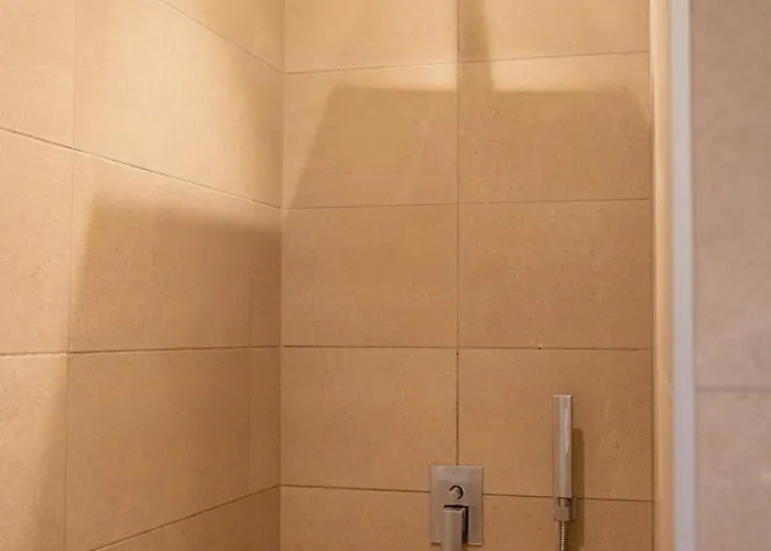 Bright 1br In The Heart Of Old Place Nationale Αντίμπ