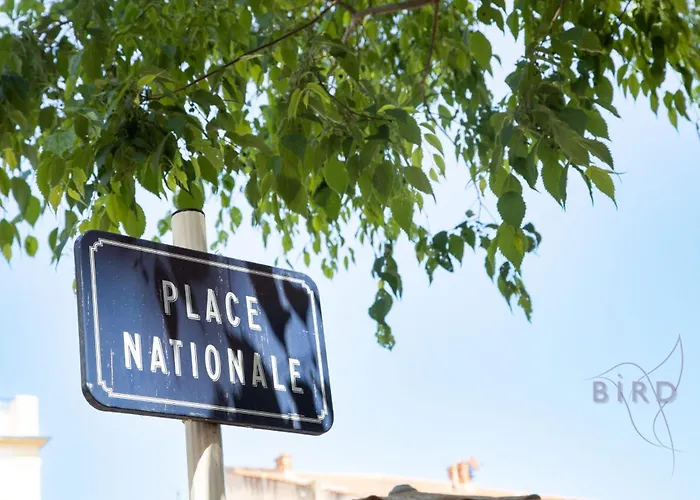 Bright 1br In The Heart Of Old Place Nationale *